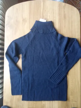 Jersey Inside cuello alto talla L nuevo con etique