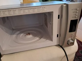 Microondas Candy 25L Poco Uso