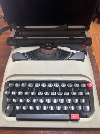 Máquina de escribir vintage no sé si funciona
