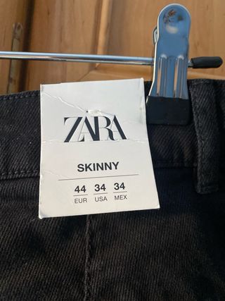 Pantalón Zara Negro Chico Skinny