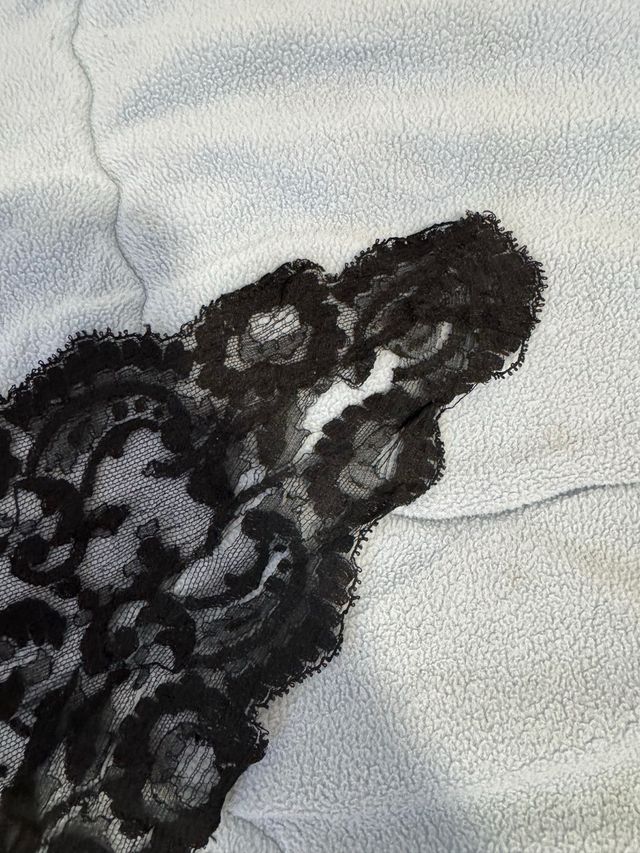 Mantilla de encaje negra para el pelo