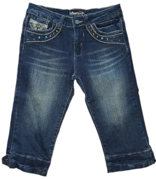 Pantalón vaquero corto con tachuelas