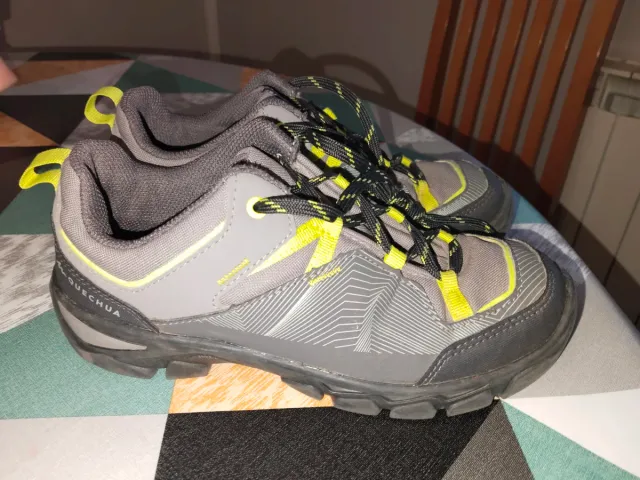 Zapatillas trekking niños gris y amarillo