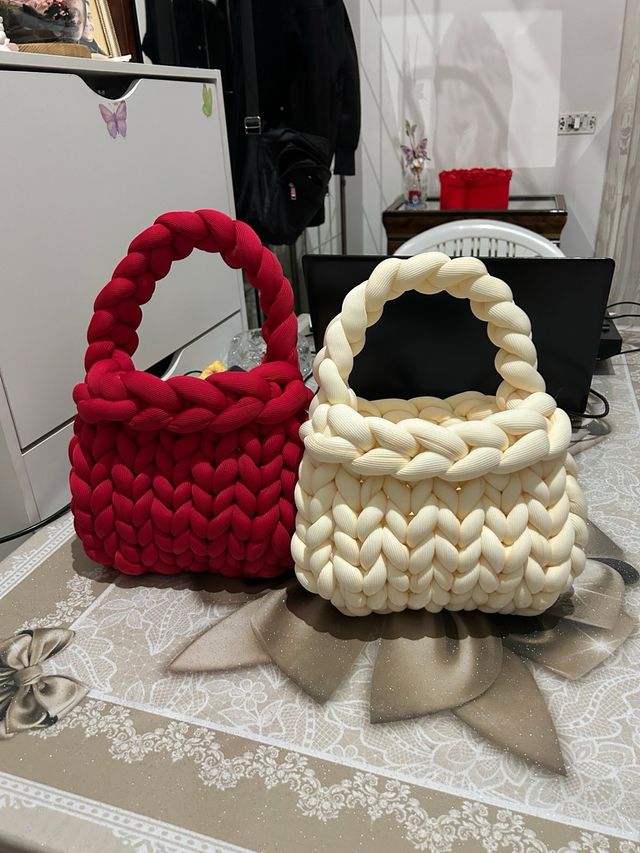 Borsa  fatta a mano realizzabile in altri colori