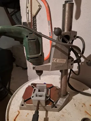 Taladro Bosch PSB 420-2 con columna