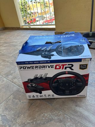 Volante PS4 con Pedales