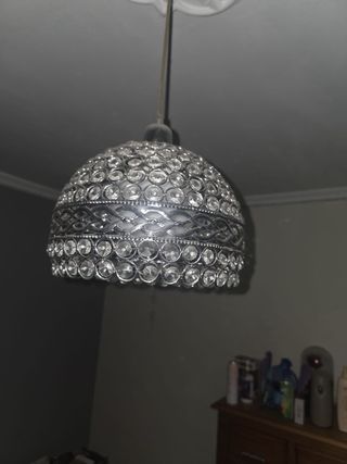 Lámpara colgante de cristal y metal