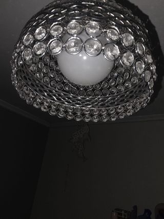 Lámpara colgante de cristal y metal