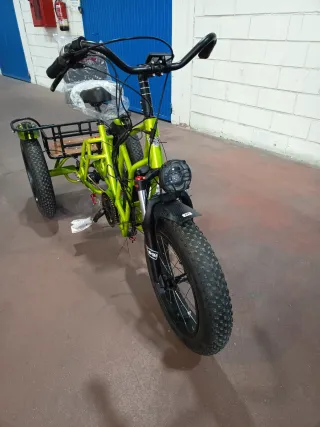 Triciclo eléctrico
