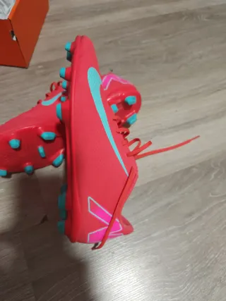 Botas de fútbol Nike Talla 42