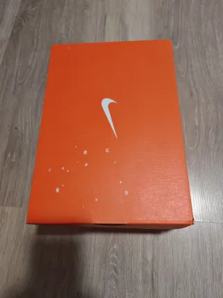 Botas de fútbol Nike Talla 42