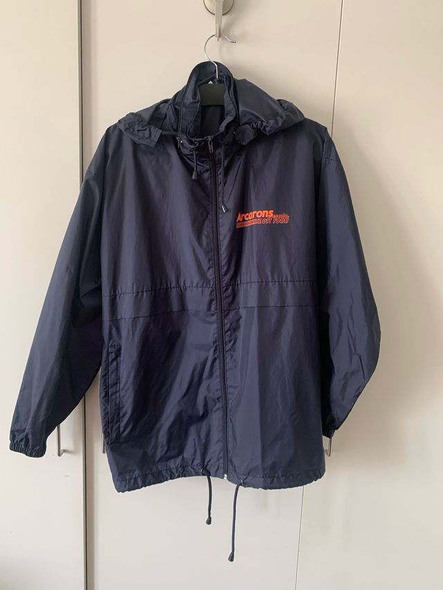 Cortavientos Sirocco modelo  Jordi Arcarons  Azul