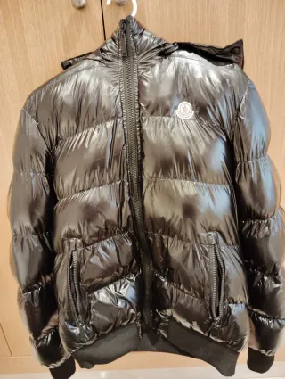 Plumífero Negro Invierno.  Sin usar