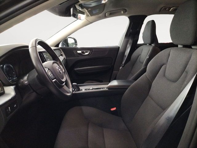 Volvo XC60 B4 Momentum Pro 2WD