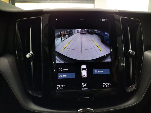 Volvo XC60 B4 Momentum Pro 2WD