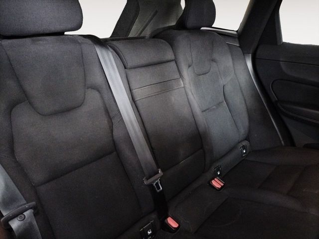 Volvo XC60 B4 Momentum Pro 2WD