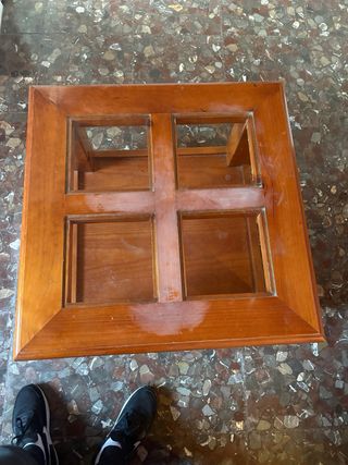 Mesa de madera (buena)
ancho 73 alto 46 
