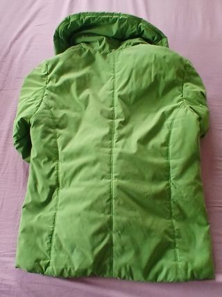 Cazadora verde con cuello amplio Talla 44