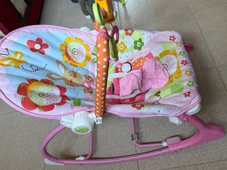 Hamaca bebé Fisher-Price con música