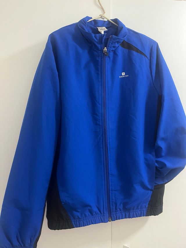 chaqueta chándal domyos.TALLA 14 AÑOS