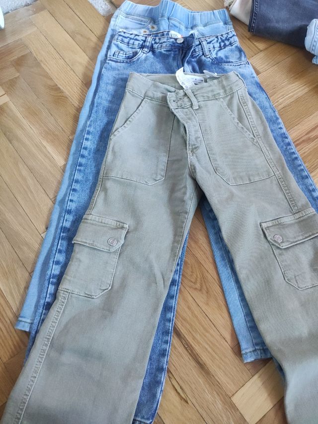 3 Jeans Niña Talla 9-10 (Zara, Desigual)