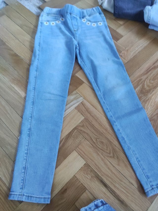 3 Jeans Niña Talla 9-10 (Zara, Desigual)