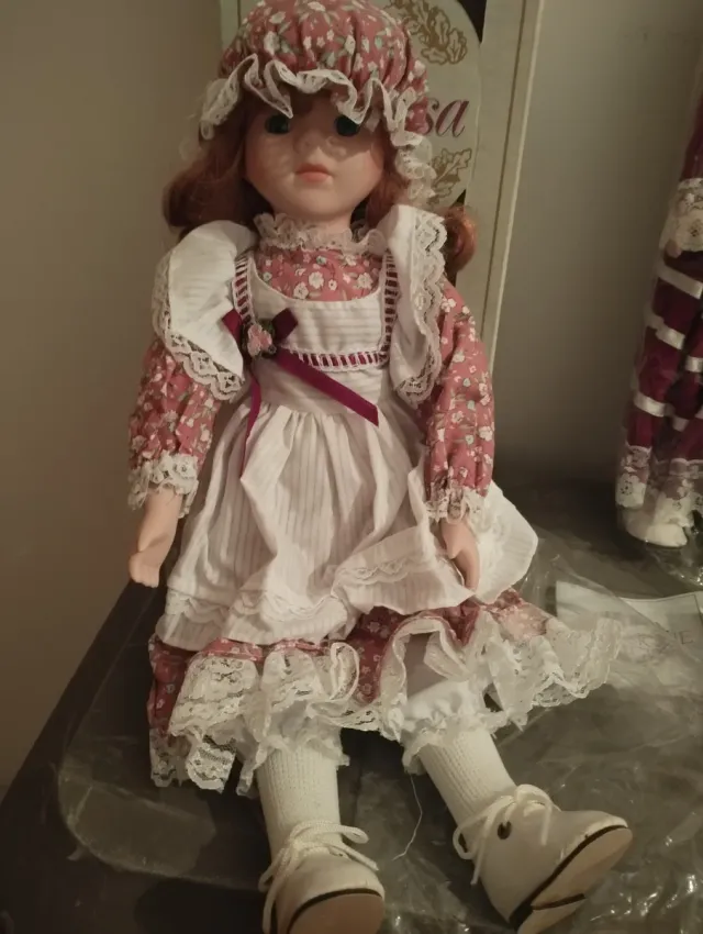 Muñeca de Porcelana Louisa