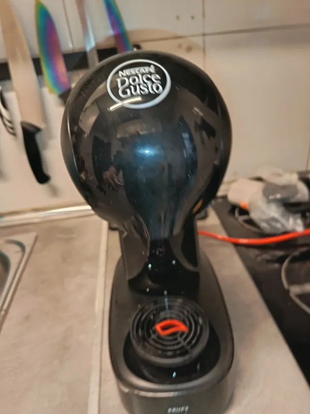 Cafetera Nescafé Dolce Gusto Negra