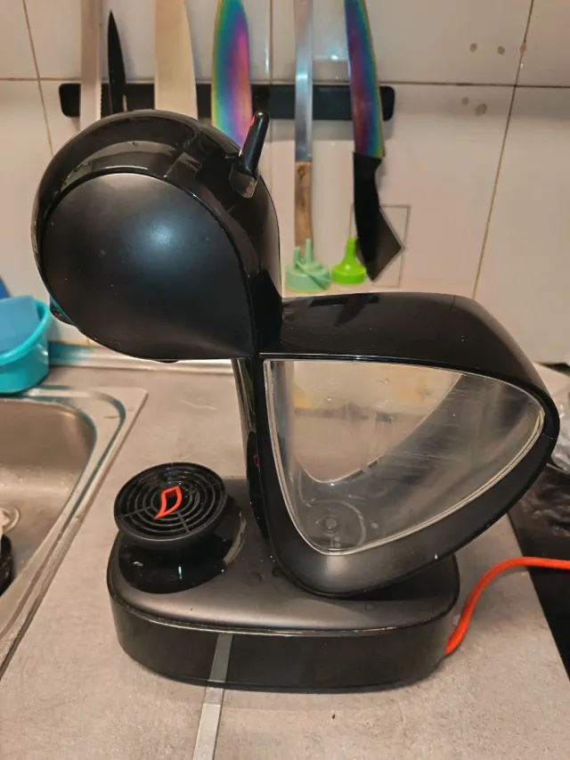 Cafetera Nescafé Dolce Gusto Negra