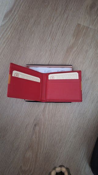 Cartera de piel caballero bandera España tendido 7