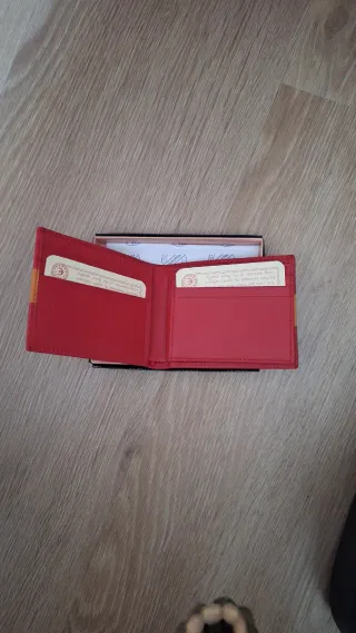 Cartera de piel caballero bandera España tendido 7