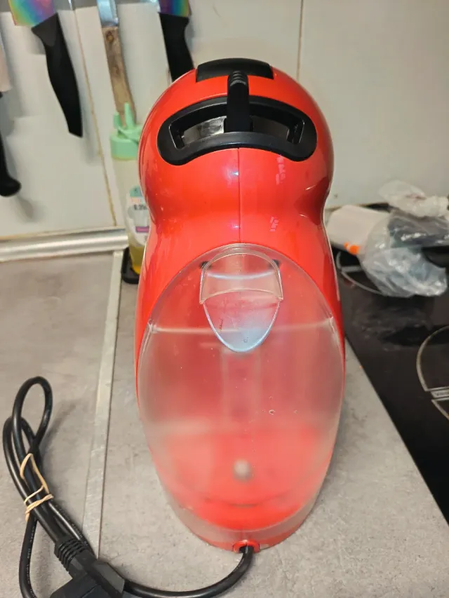 Cafetera Nescafé Dolce Gusto Roja