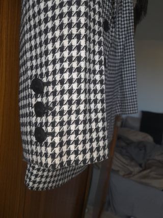 Chaqueta cuadros blanco y negro+ bufanda gratis 