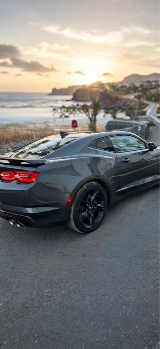 Chevrolet Camaro 2021