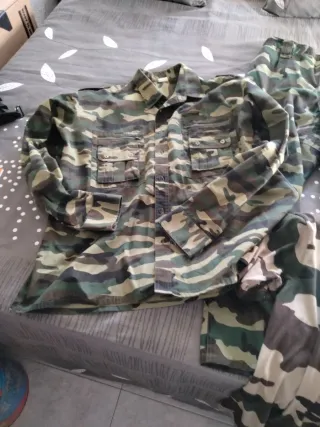 Conjunto camuflaje airsoft/caza.