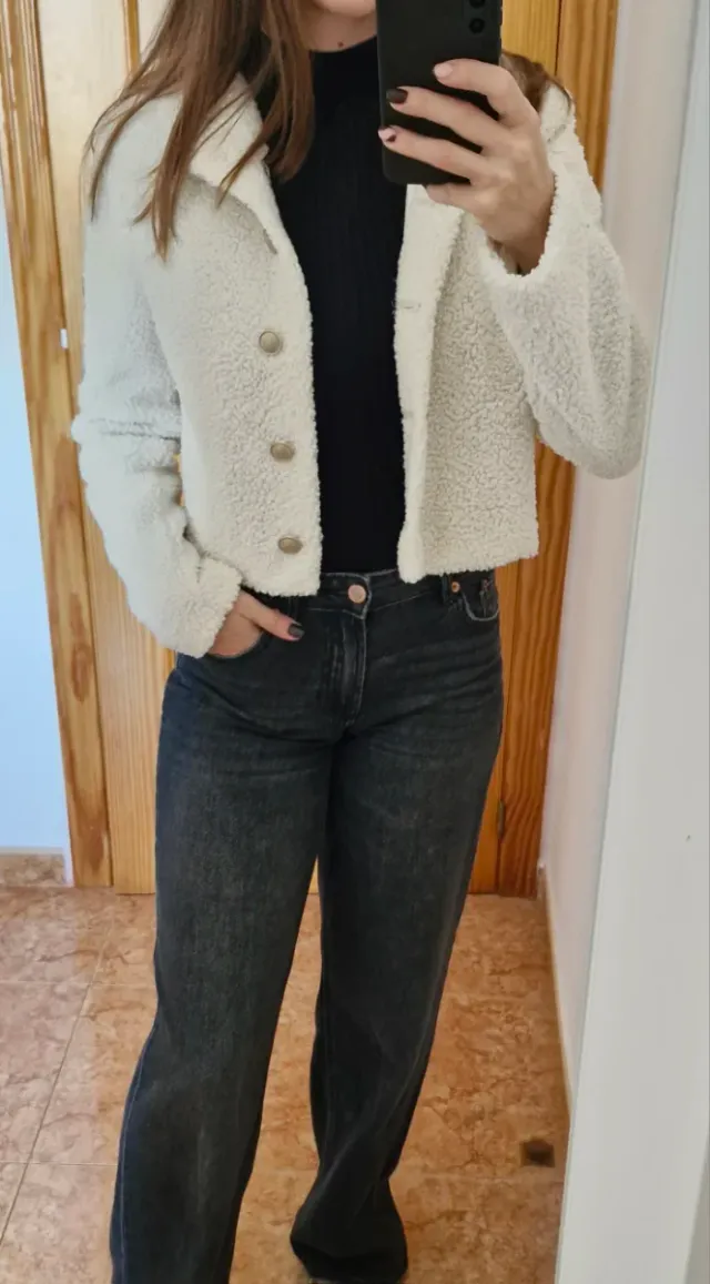 CHAQUETA DE BORREGUITO H&M