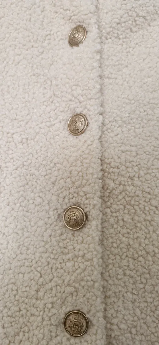 CHAQUETA DE BORREGUITO H&M