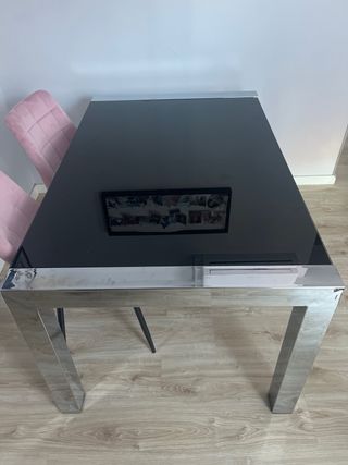 Mesa comedor extensible cristal negro y metal