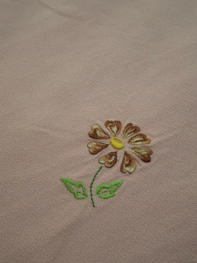 Mantel rosa,salmon bordado flores Nuevo