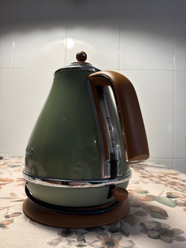 Hervidor Delonghi Verde Vintage