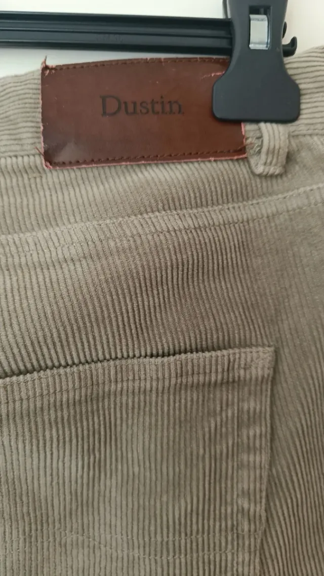 Pantalón pana fina Dustin