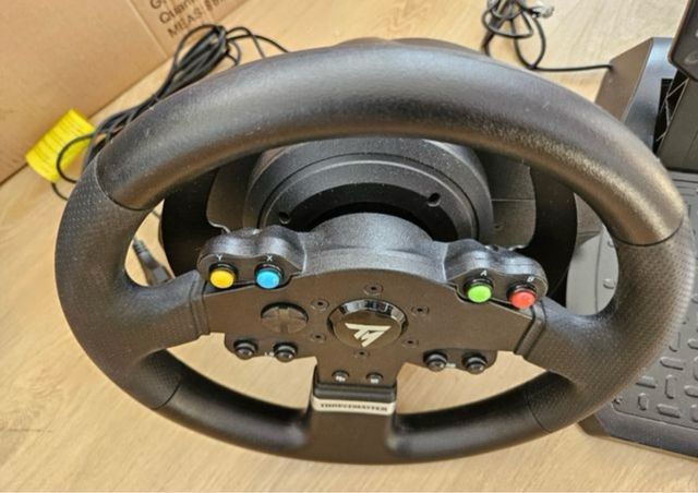 Volante Thrustmaster TMX Force Feedback + Pedales