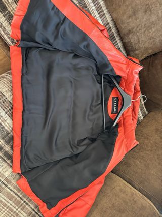 Cazadora de piel naranja