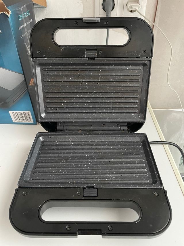 Tostadora Cecotec 3 en 1