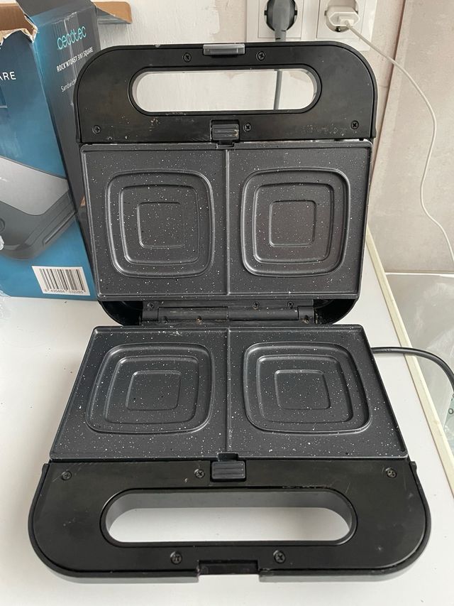 Tostadora Cecotec 3 en 1