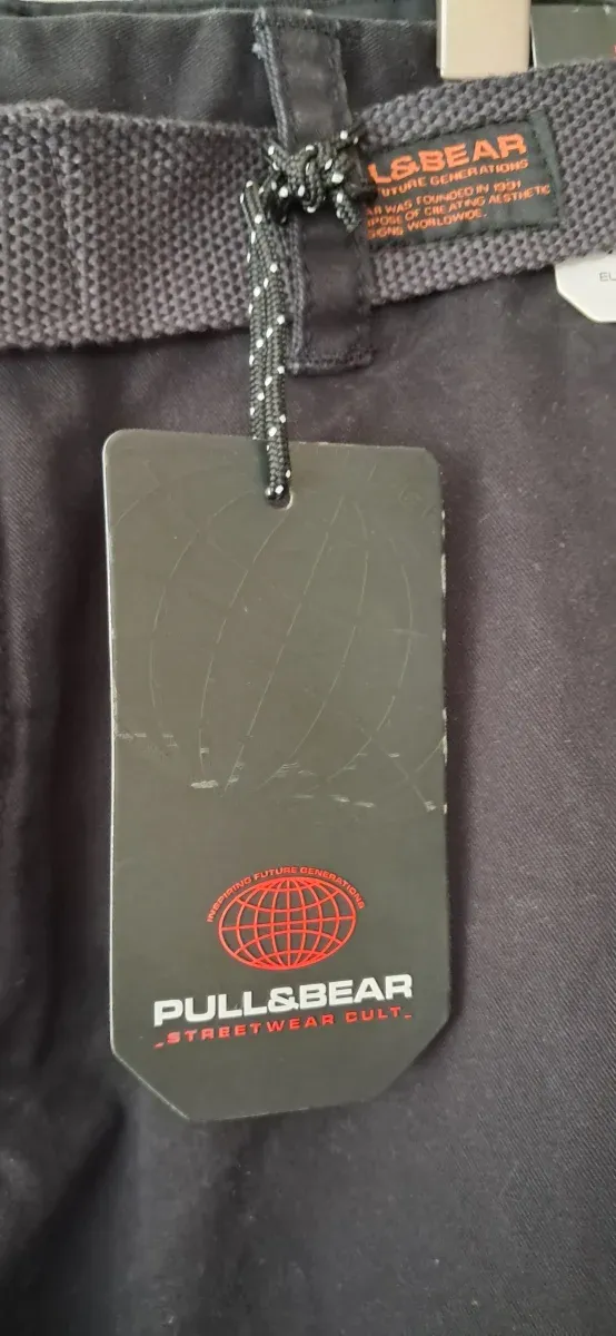 Pantalón Pull&Bear Talla 42 Negro