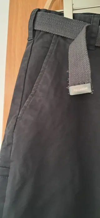 Pantalón Pull&Bear Talla 42 Negro