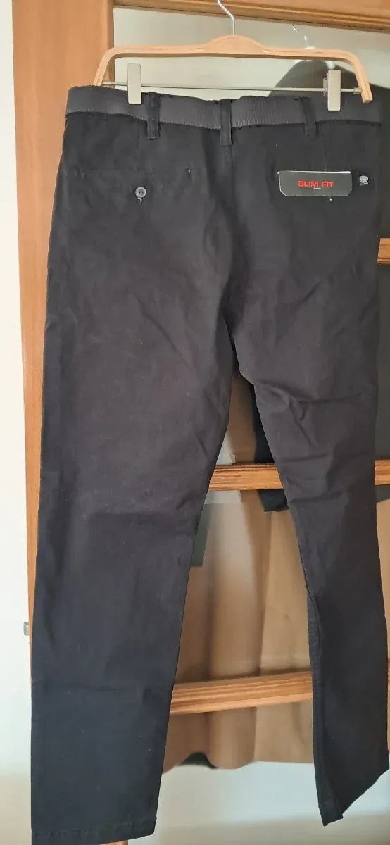 Pantalón Pull&Bear Talla 42 Negro