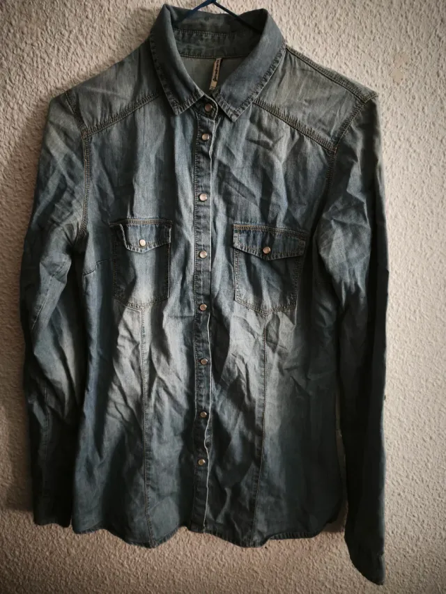 Camisa vaquera azul Stradivarius