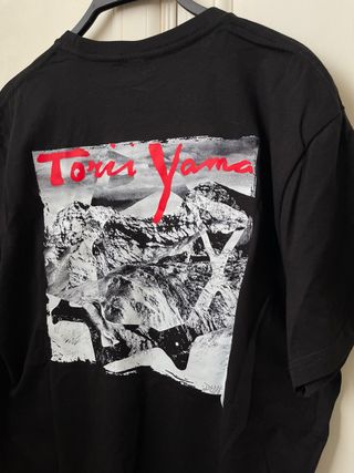 Camiseta Torii Yama Negra